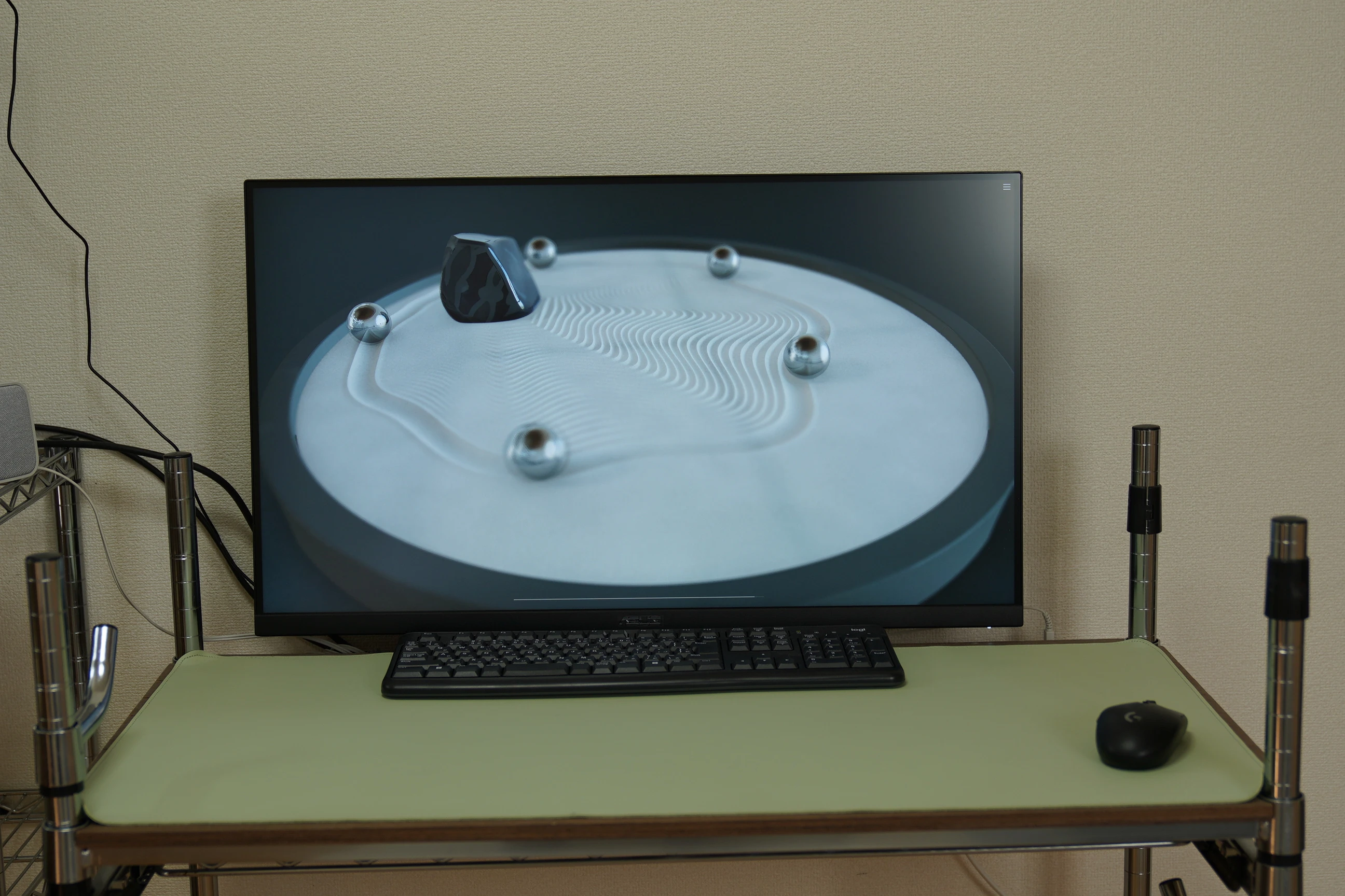Video on the VP327Q, with the keyboard in front giving a sense of screen size